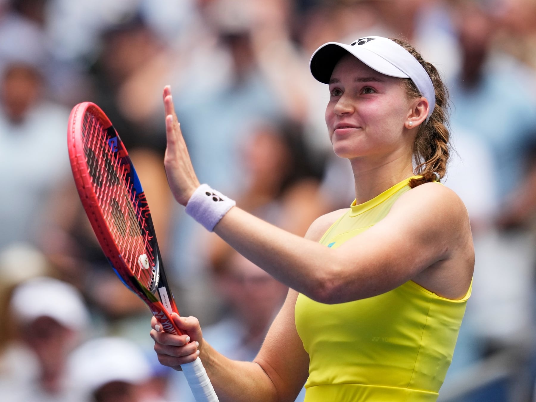 Rybakina se calzó la corona sin pedir permiso y ahora quiere el Abierto de los Estados Unidos