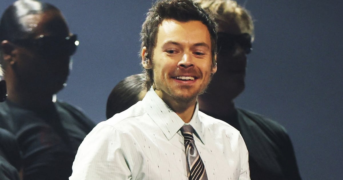 Ca7riel y Paco Amoroso, el pase de baile que los llevó directo al telón de Harry Styles en Dallas
