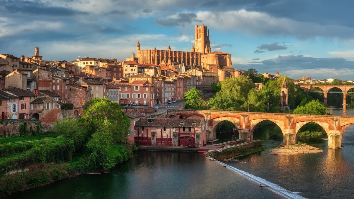 Albi, la ciudad de ladrillo rojo donde nació Toulouse-Lautrec y el ladrillo se volvió catedral
