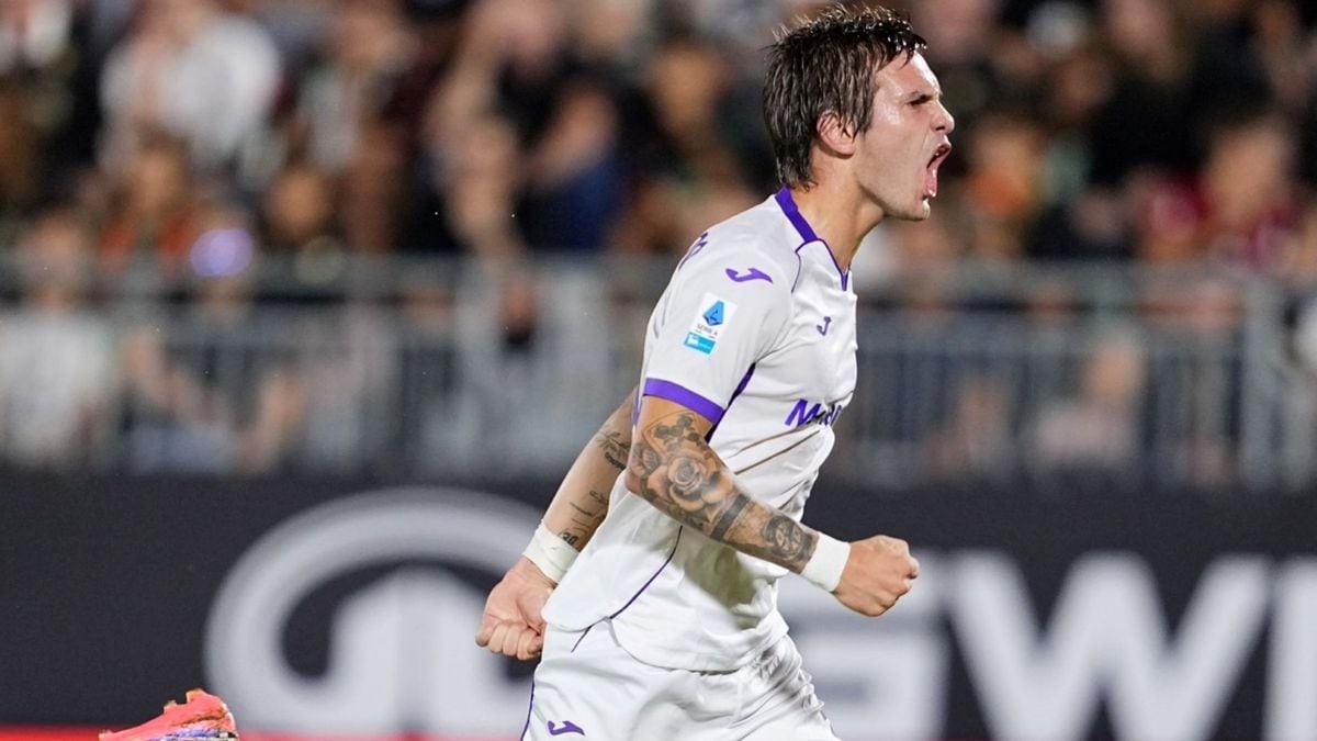 Mastantuono se cansó de esperar y le pintó la cara al Venezia con un hat-trick que le cambia el aire a la Fiorentina
