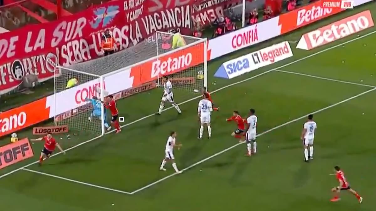 Arrayago, el pibe de 17 años que le dio aire al Rojo en un clásico dormido