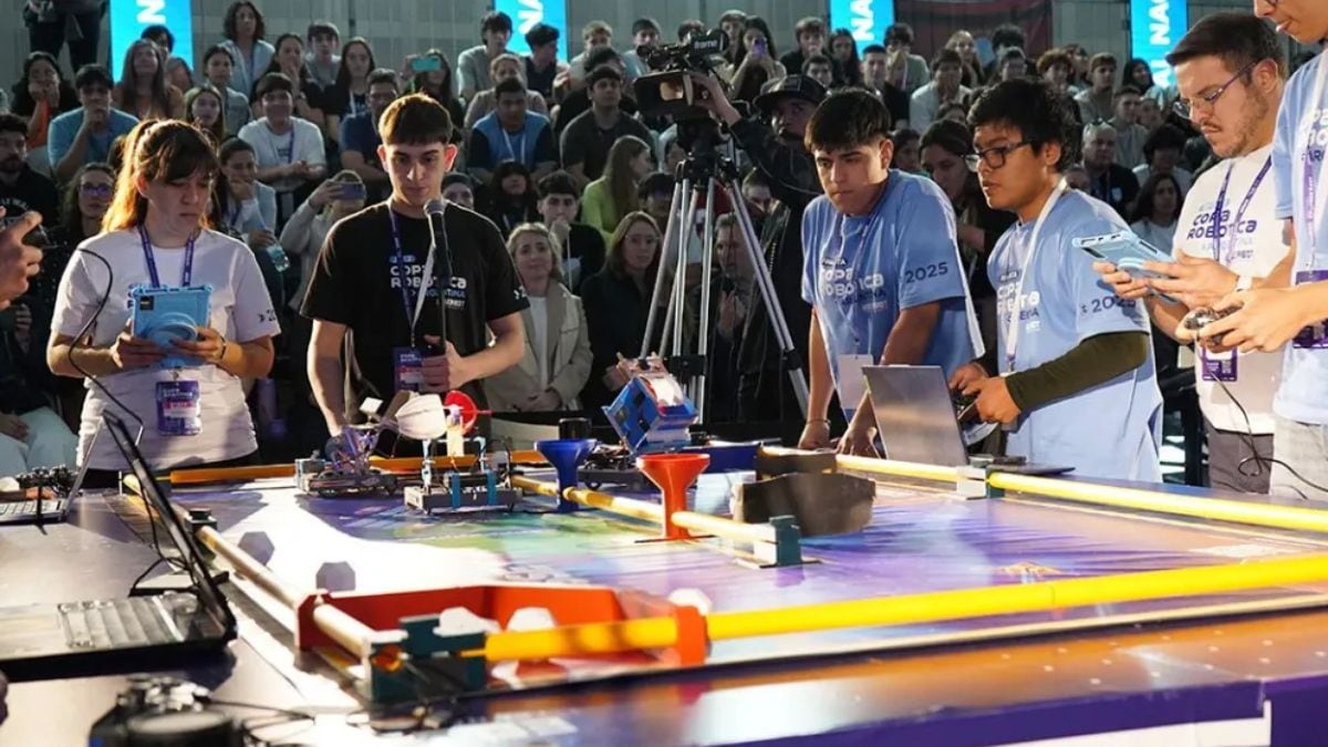 Una pista, 48 robots y un sueño en común: Neuquén será la capital de la robótica educativa