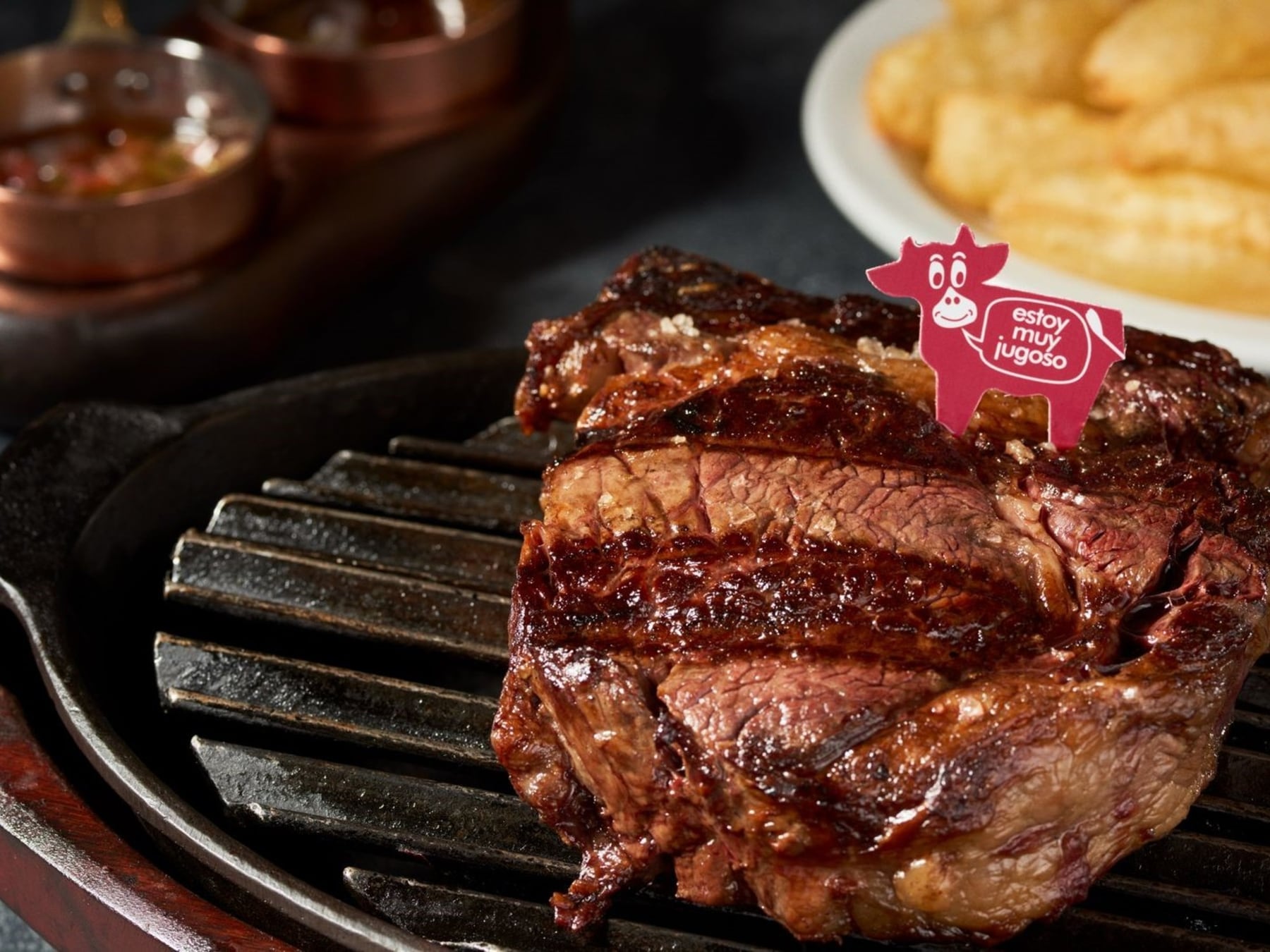 El oro de la carne que se degusta en Puerto Madero: ojo de bife a pasto por 87.000 pesos