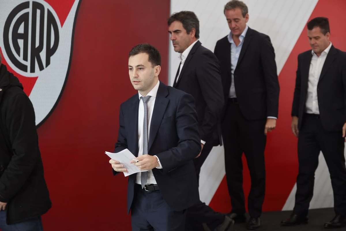 River rompió el chanchito: Almada y una columna de fichajes que se siente en el bolsillo