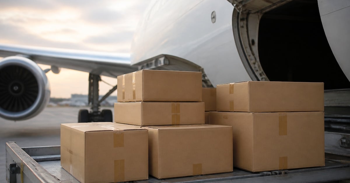 El courier afloja la marcha pero no la tendencia: compras del exterior ya superan los 855 millones de dólares en lo que va del año