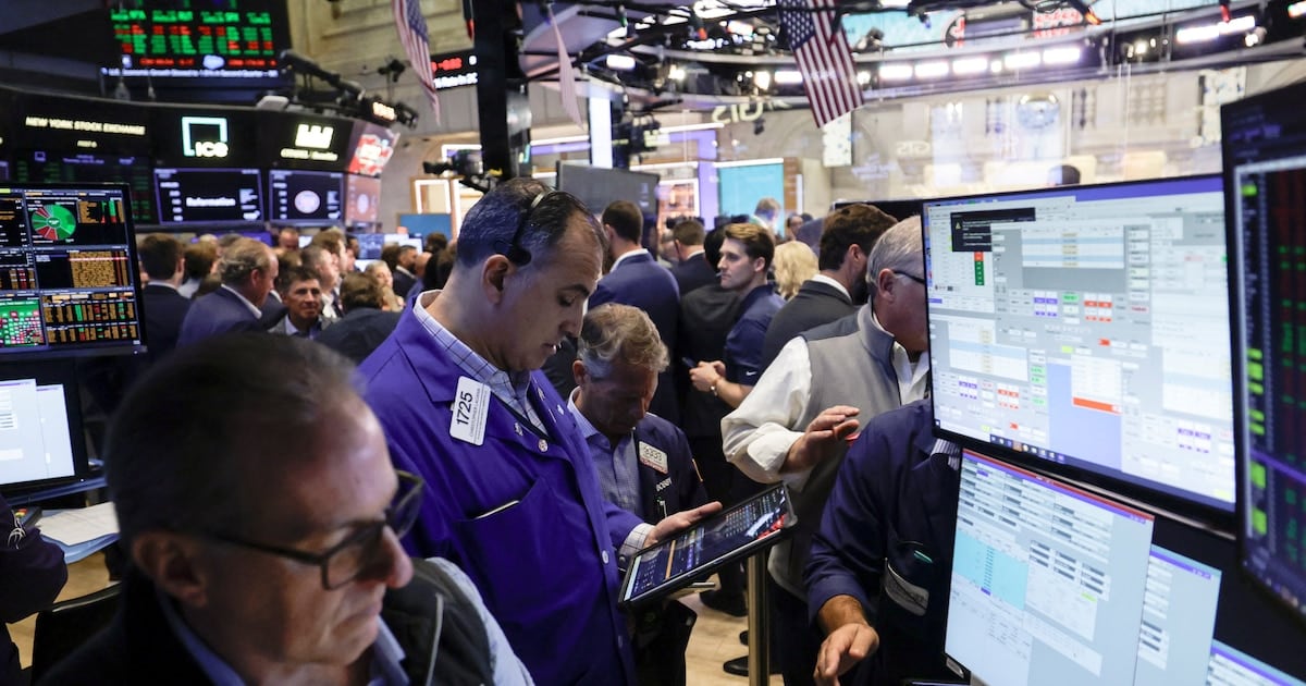 Dólar blue en $1.560 y Banco Nación anclado en $1.535: la brecha se estira sin que el minorista se mueva