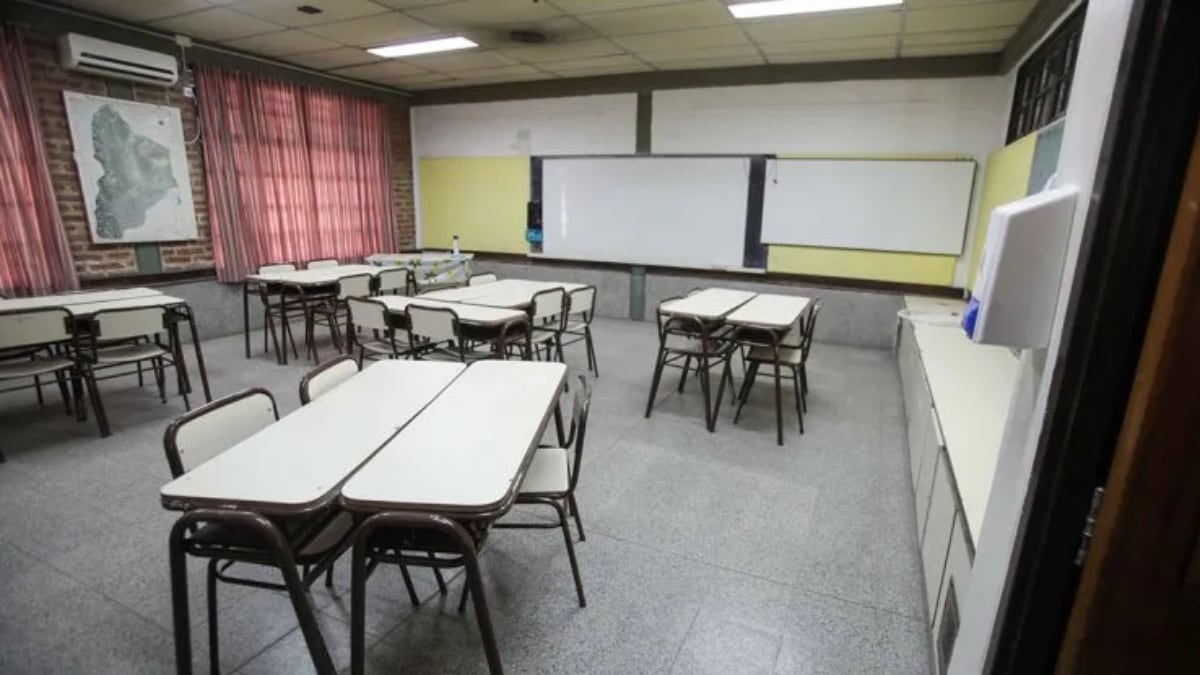 Alerta roja en Neuquén: suspenden las clases del jueves en diez localidades y crece el llamado a quedarse en casa