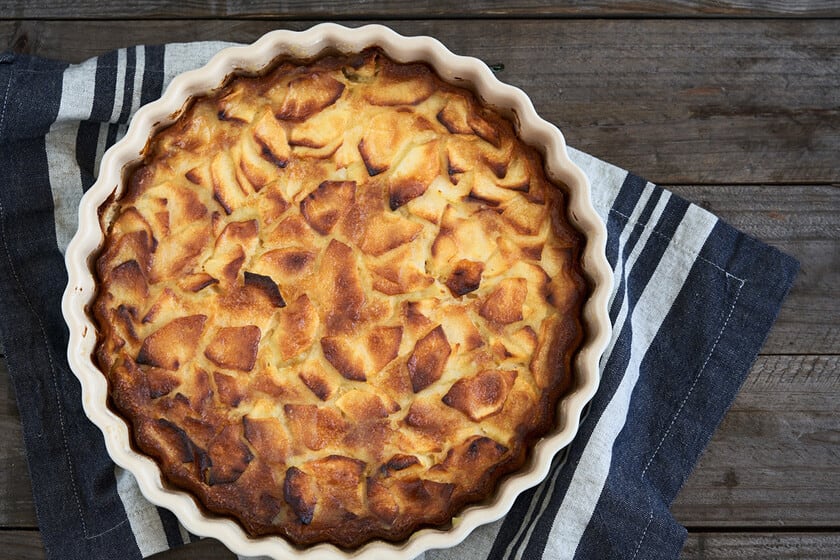 Manzana, manteca y horno caliente: la tarta que se arma en un bol y se come tibia, ideal para una merienda en Posadas
