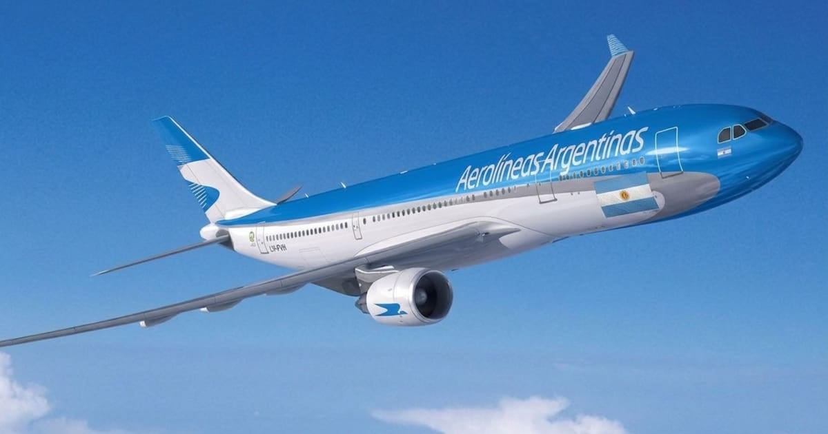 Aerolíneas Argentinas amplía su red para el verano 2027 y los precios muestran diferencias de hasta el doble frente a la competencia