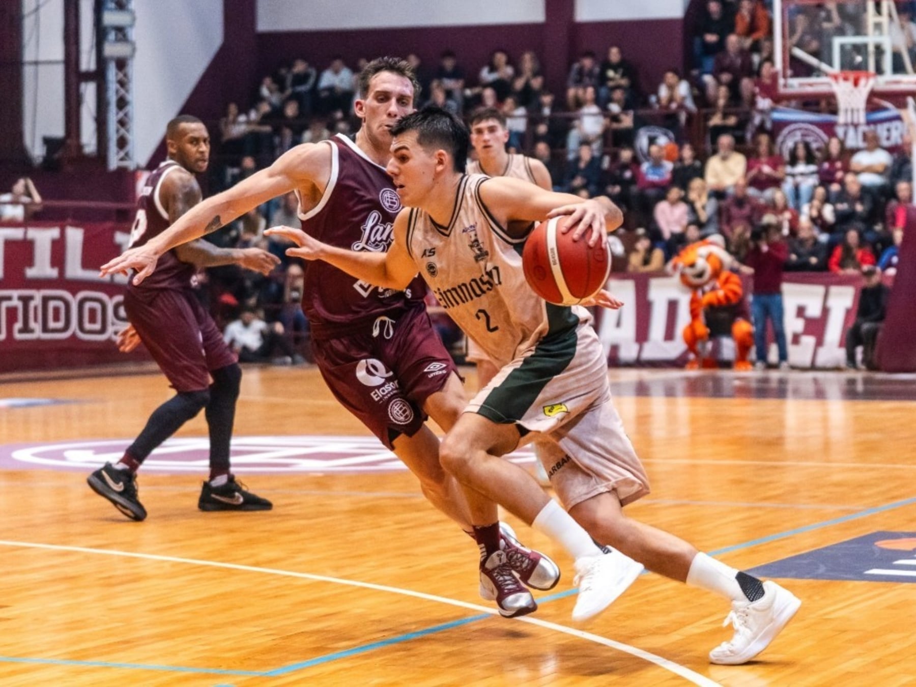 Gimnasia avisó en el arranque: campeón que defiende, primero castiga