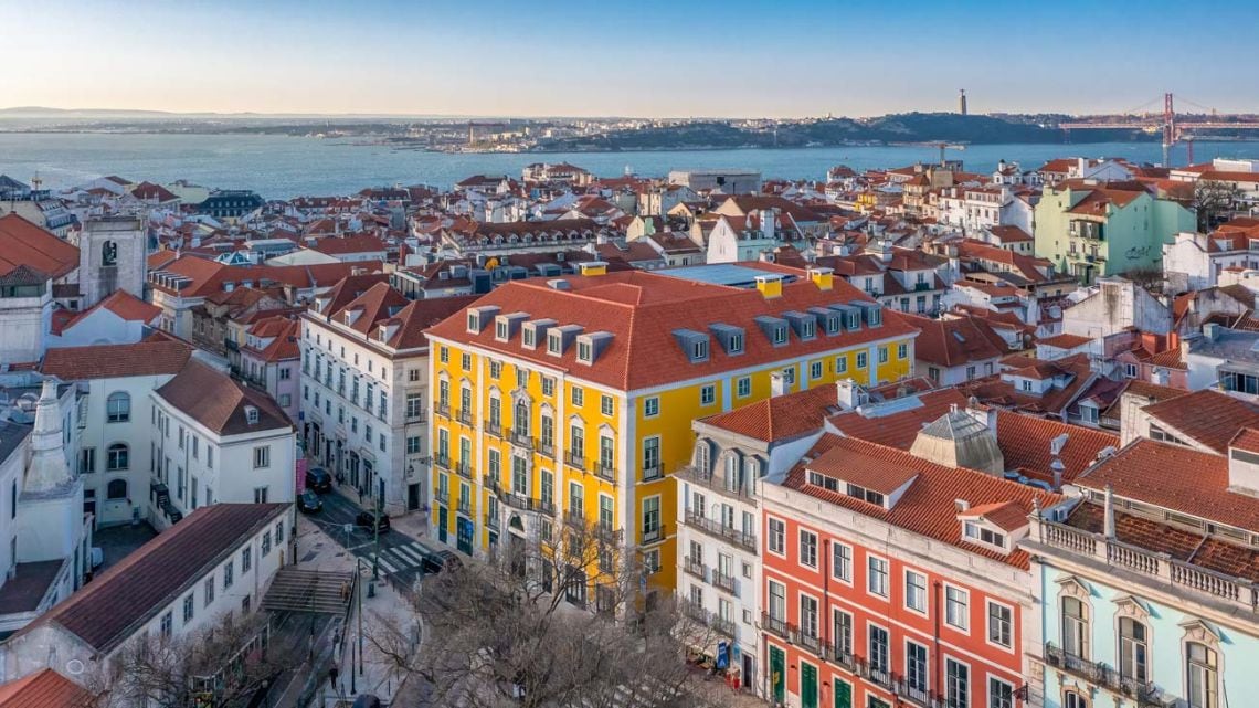 A 9.650 kilómetros de Posadas: dormir entre ruinas de un palacio del 1747 en el corazón vinero de Lisboa