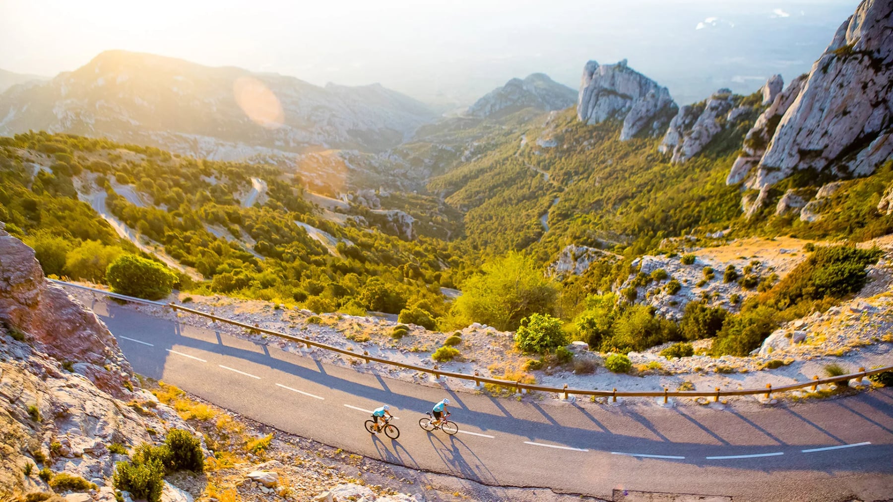 Una vuelta a Cataluña en cinco tramos: del mar a la montaña, con el auto como único requisito
