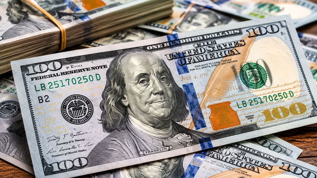 Dólar oficial: el Banco Nación cerró la última rueda hábil con la venta a 1540 pesos y la compra en 1490