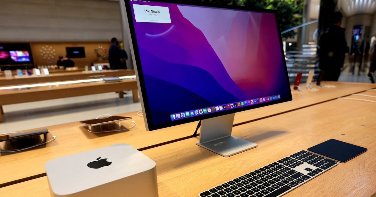 Una utilidad gratuita borra los modelos de Apple Intelligence en Mac y libera hasta doce gigas