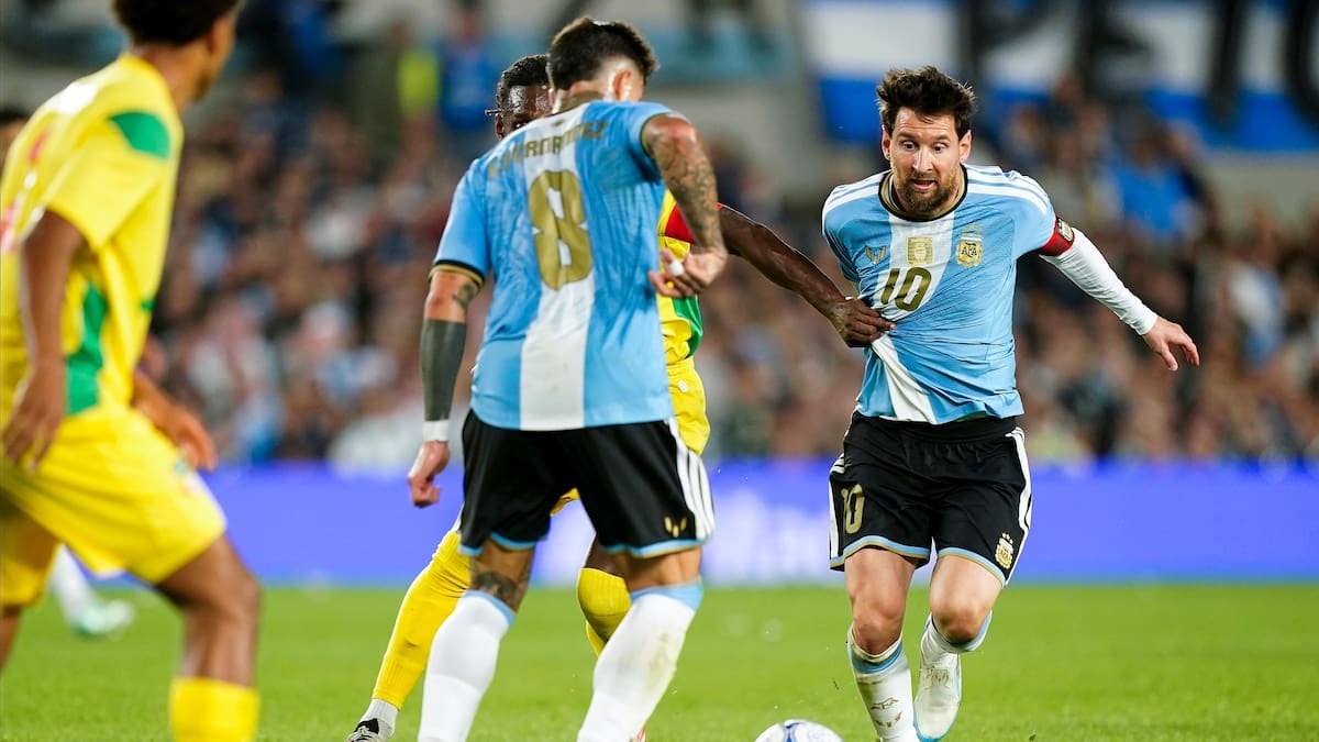 Otamendi le puso picante al homenaje: Argentina le gana 1-0 a Benín en la tarde que Messi se despidió del Monumental