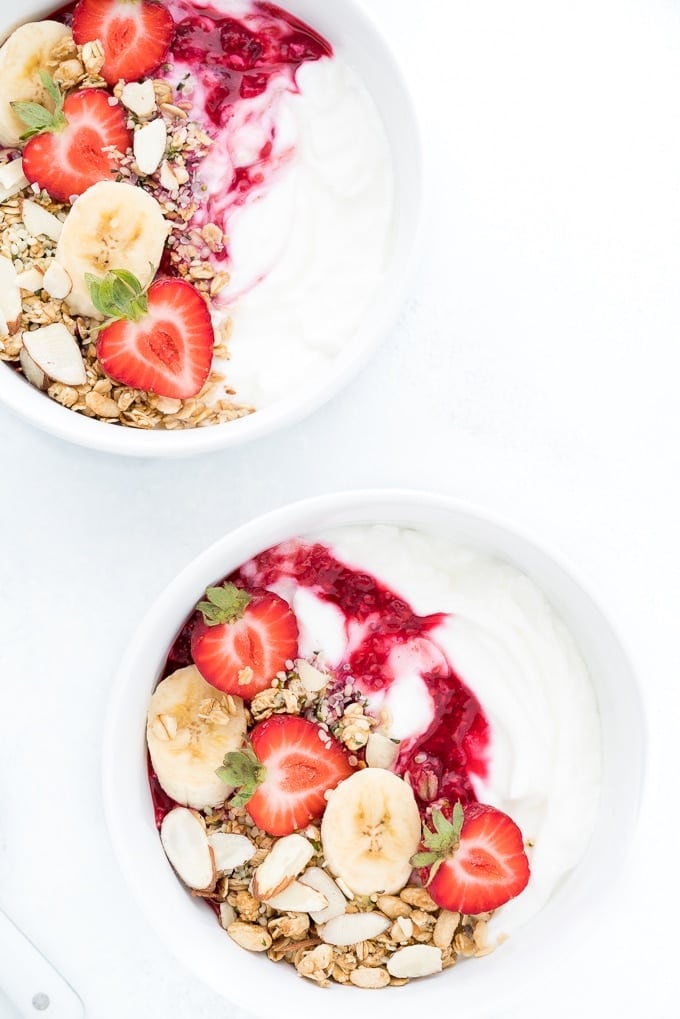 Yogur griego y hígado graso: por qué un solo alimento no alcanza para revertir la enfermedad hepática