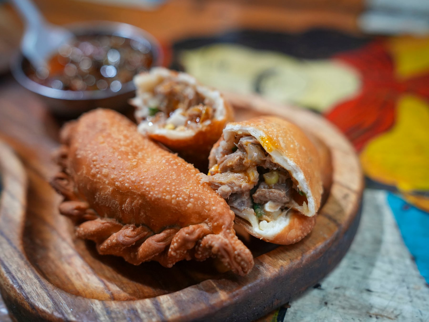 Empanadas con acento federal: cinco locales porteños que sostienen recetas del norte adentro de Buenos Aires