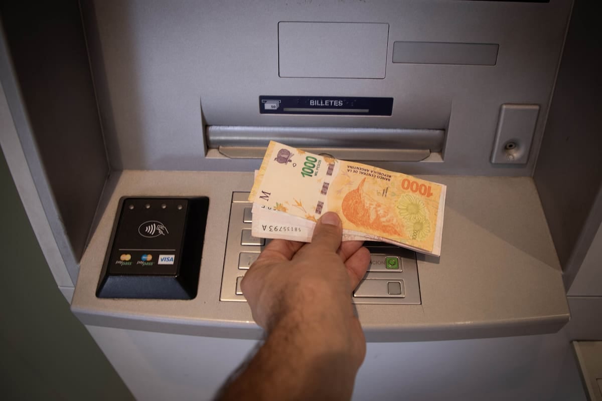 La banca argentina perdió 672 sucursales en siete años y el empleo del sector acompaña la caída