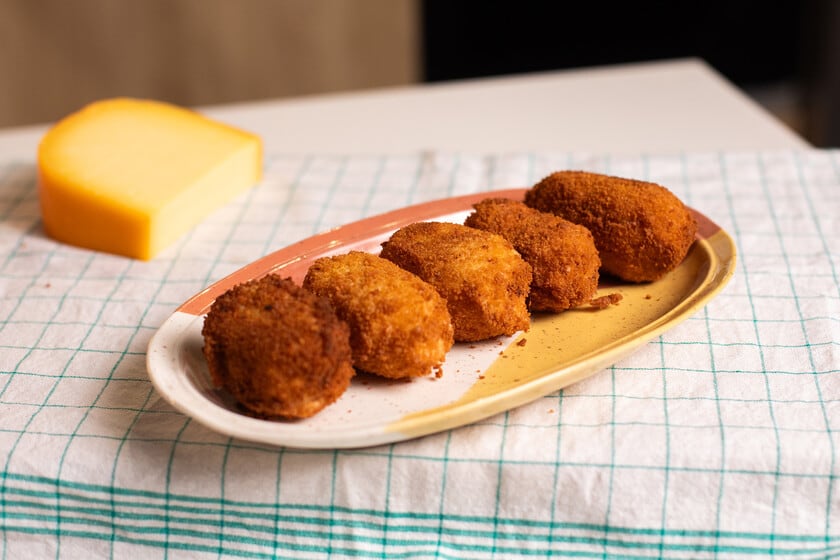 Croquetas de calabaza y queso gouda: una masa sin bechamel que se sostiene gracias al parmesano y al doble rebozado
