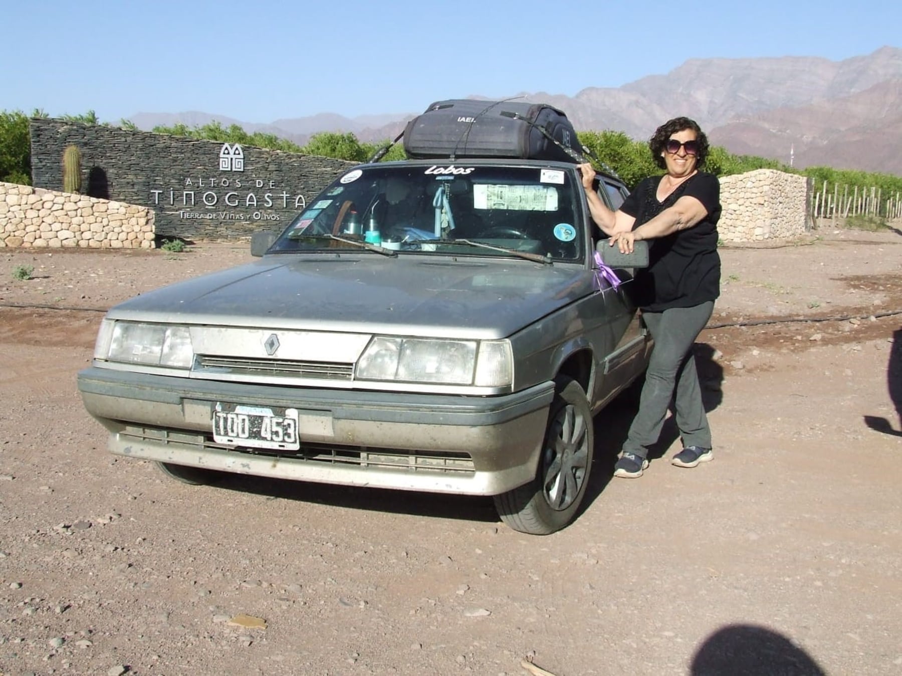 Delia, la viajera de Lobos que armó su casa rodante dentro de un auto y se fue sola por el norte argentino
