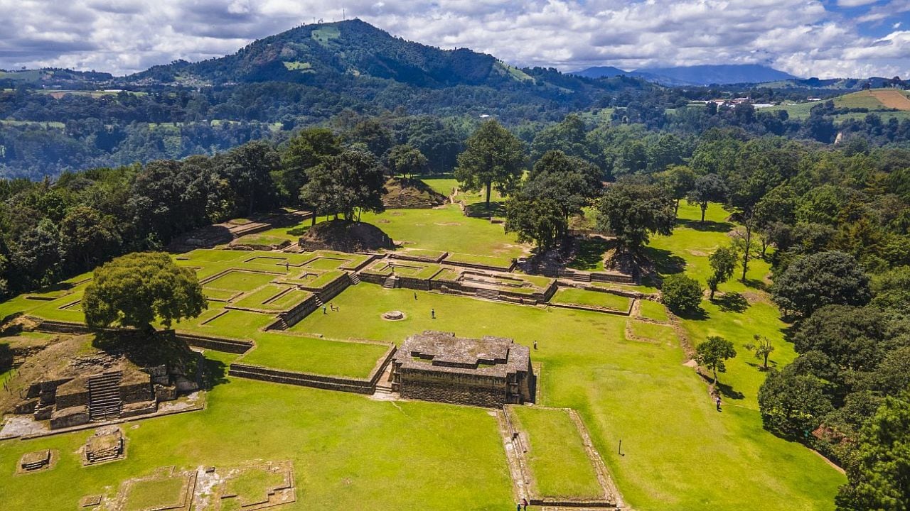 Guatemala en trece días: pirámides en la selva, lago entre volcanes y café de altura a horas de la capital