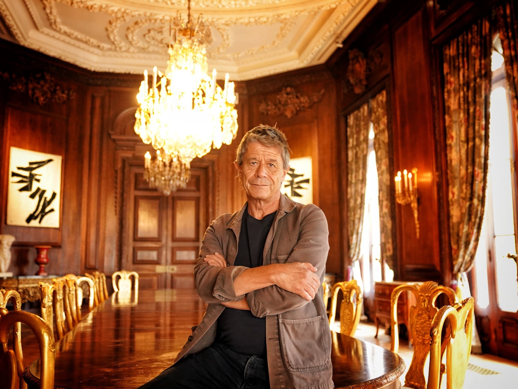 Carrère en Buenos Aires: una mañana en Eterna Cadencia y una noche a sala llena en Derecho