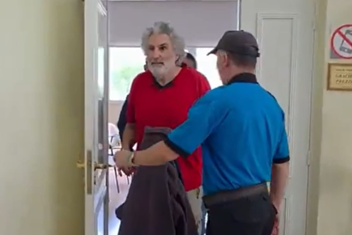 Esquel:ahn unfairly criticised for closing the door on his family, court said