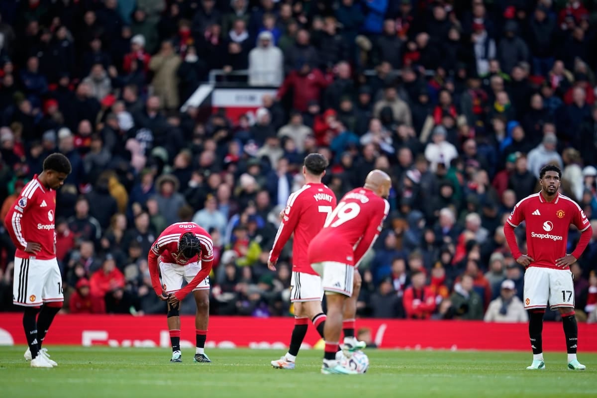 Old Trafford, otra vez en modo crisis: el United se hunde con un 3-0
